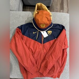 NIKE PUMAS UNAM WINDRUNNER JACKET MEN MEDIUM NEW ERA BUCKET HAT Christmas Idea